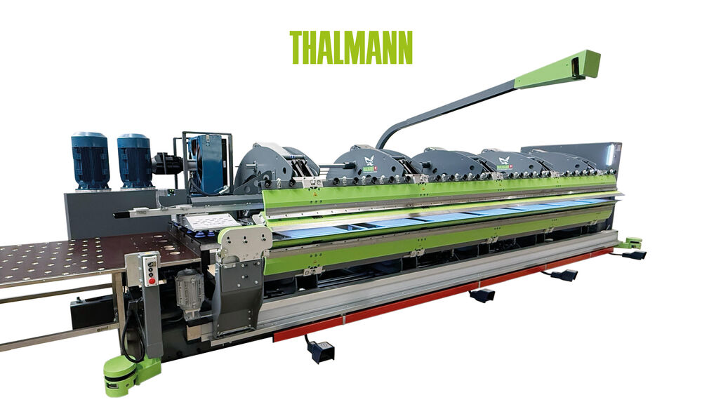 Der TD Doppelbieger – ausgestattet mit einer automatischen Blecheinzug- und Wendeeinheit – ermöglicht eine hocheffiziente, nahezu vollautomatische Blechprofilherstellung.